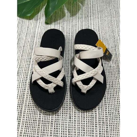 Teva Voya Zillesa Sandal size 6 new - Picture 1 of 7